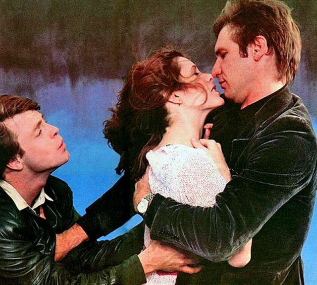 harrison-ford-pushing-away-mark-hamill-as-he-steals-a-kiss-from-carrie-fisher-wearing-a-rolex